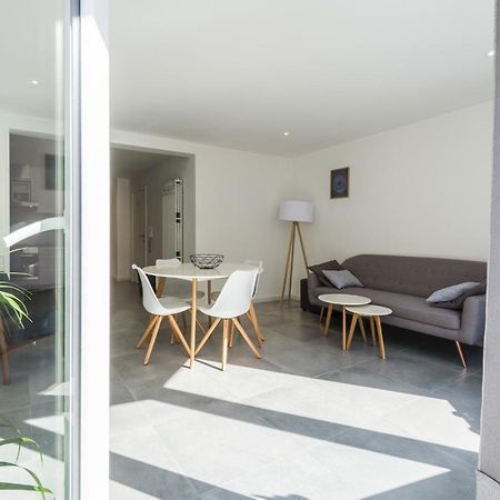 Luxury Apartment With Free Parking Остенде Екстериор снимка