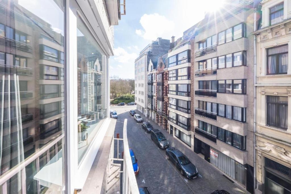 Luxury Apartment With Free Parking Остенде Екстериор снимка